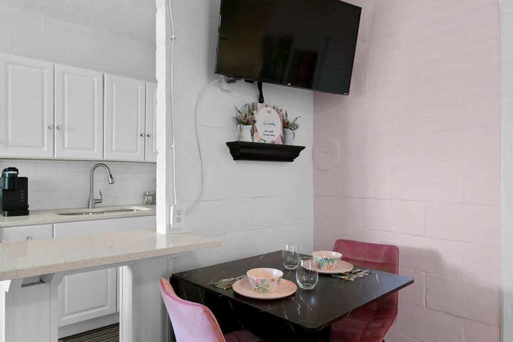 Appartement The Pink Oasis Waterfront 1 Bed Apt à Tampa Extérieur photo