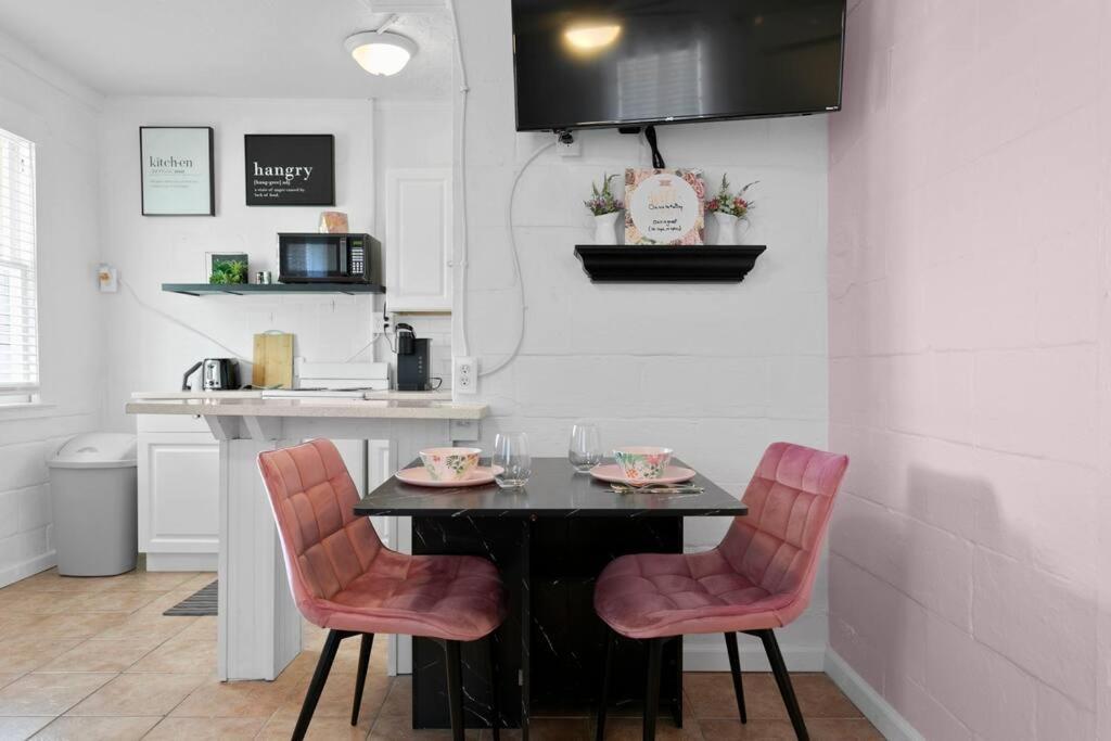 Appartement The Pink Oasis Waterfront 1 Bed Apt à Tampa Extérieur photo
