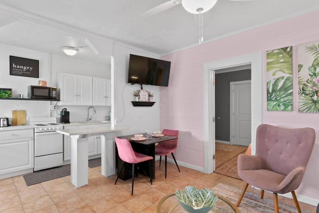 Appartement The Pink Oasis Waterfront 1 Bed Apt à Tampa Extérieur photo