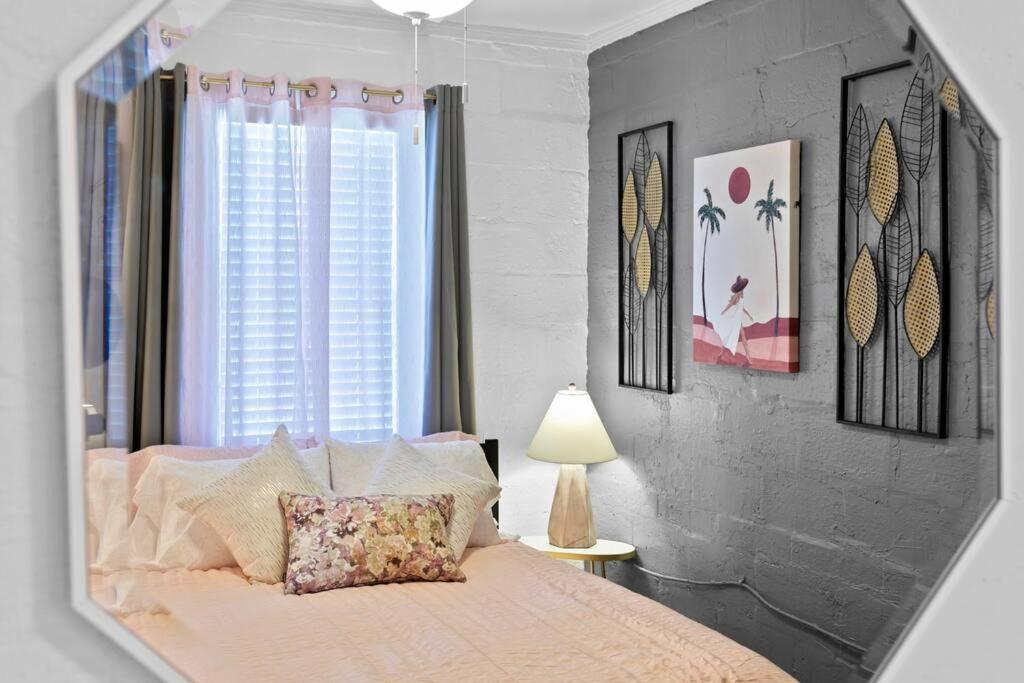 Appartement The Pink Oasis Waterfront 1 Bed Apt à Tampa Extérieur photo